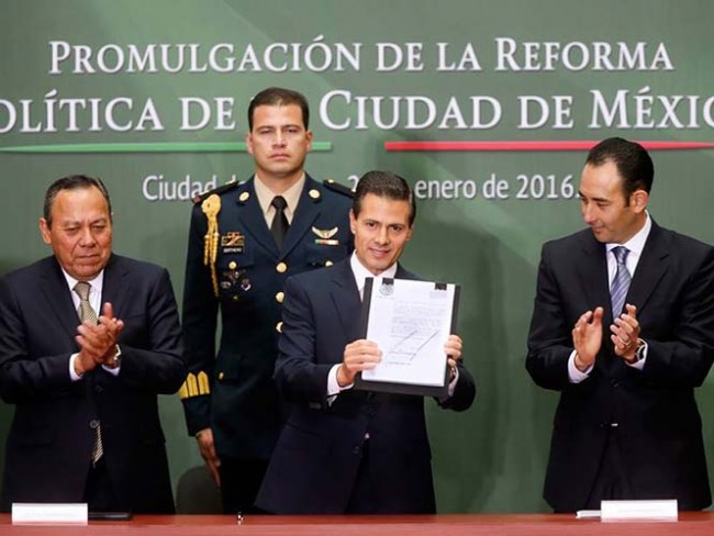 Promulga Peña Nieto reforma de la CDMX