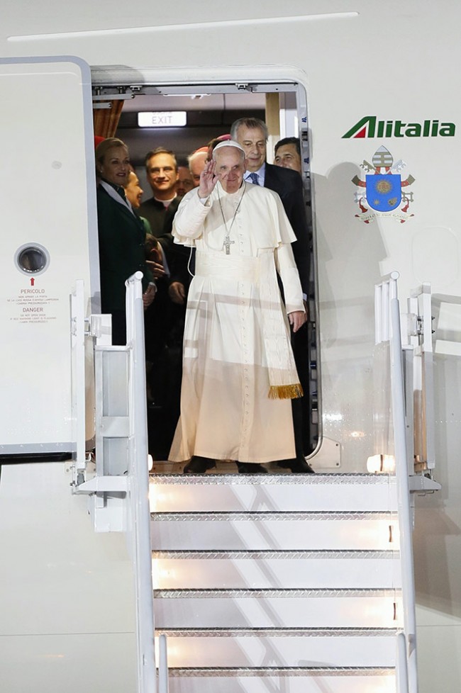 Bendice el Papa a el pueblo