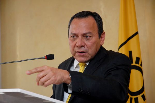 Urge Zambrano comparecencia de Videgaray