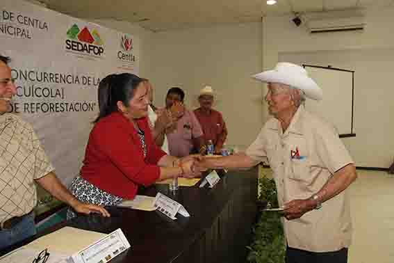 Abren ventanilla para apoyar a campesinos