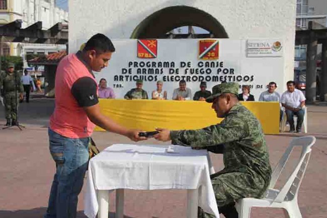 Inicia campaña de “canje de armas por  aparatos electrodomésticos”