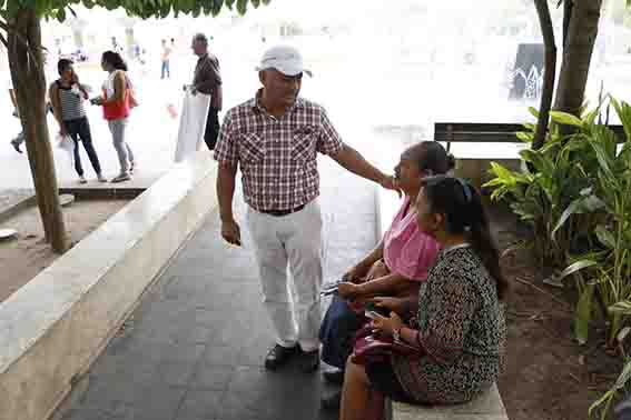 Hace proselitismo en Centro Histórico