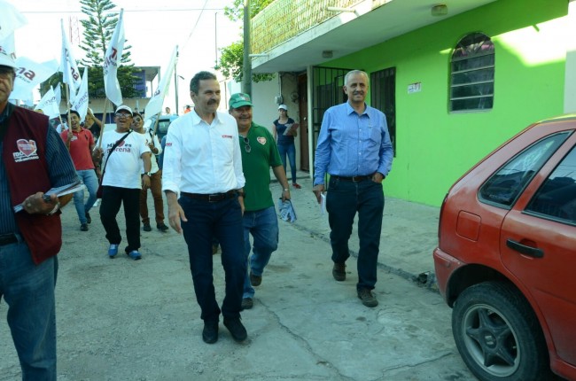 Trabajar de la mano con empresarios locales: ORO