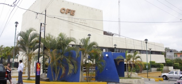 Amenaza la CFE a comuneros de La Isla