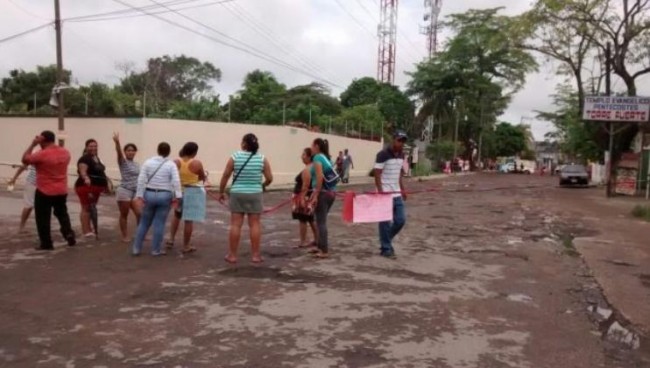 Amenazan con bloquear carretera