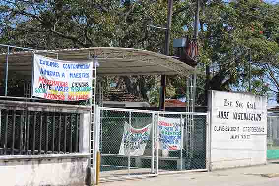 Continua cerrada la  secundaria de Jalapa