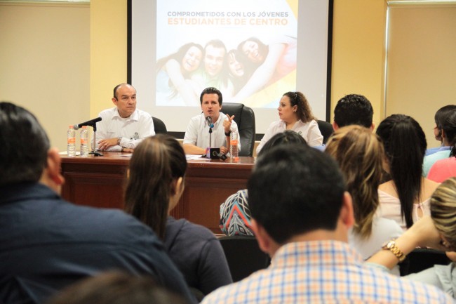 Con los jóvenes  cambiaremos a Centro