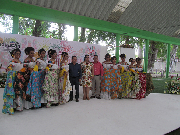 Presentan a las aspirantes a‘Flor de Cunduacán 2016’