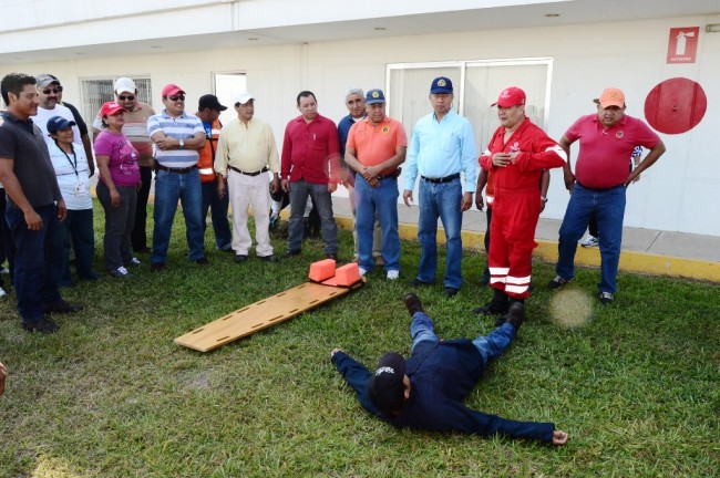 Capacitan personal en primeros  auxilios y control de incendios