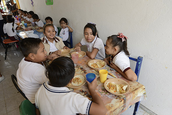 Benéficos los desayunos escolares