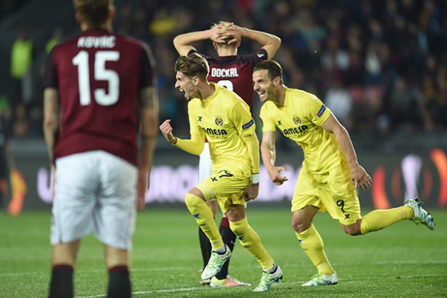 Camina Villarreal  a semis de Europa