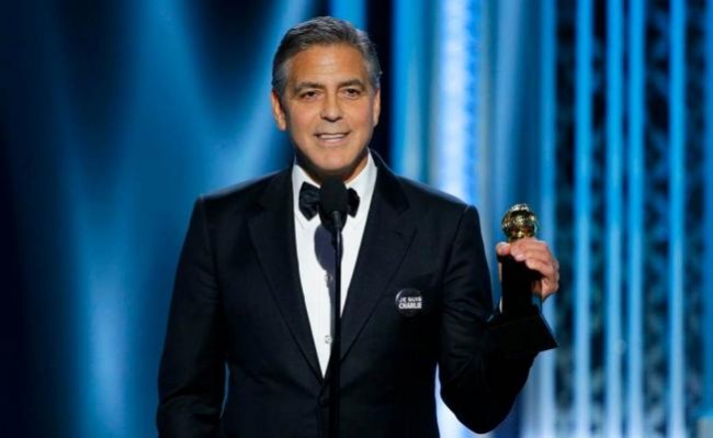 Se disculpa con Clooney  por entrevista falsa