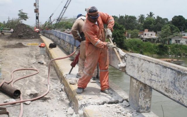 Sin paso peatonal en Tierra Colorada, por construcción de puente