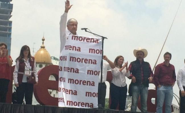 Reúne Obrador a más de 17 mil