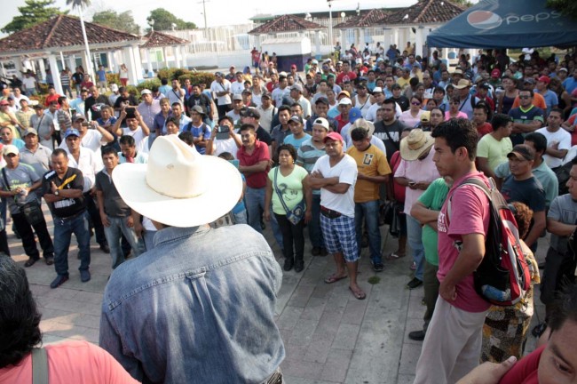 Pernocta caravana de CNTE, salen a CDMX