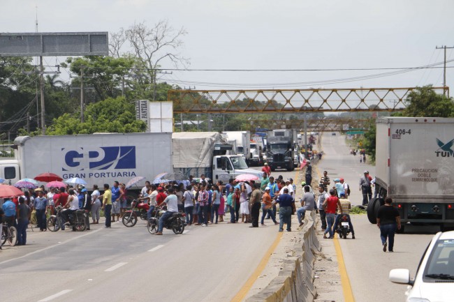 Exhorta SE a los docentes y padres a regresar a clases