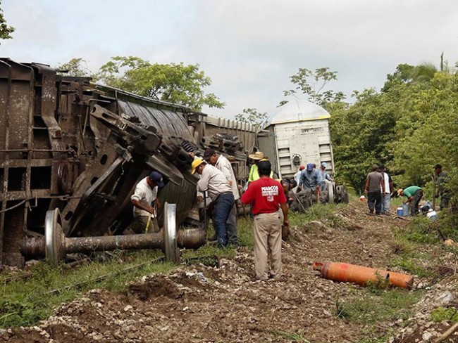 Se descarrila ‘La Bestia’