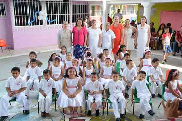 Se gradúan 324 niños de Cendis del DIF Tabasco