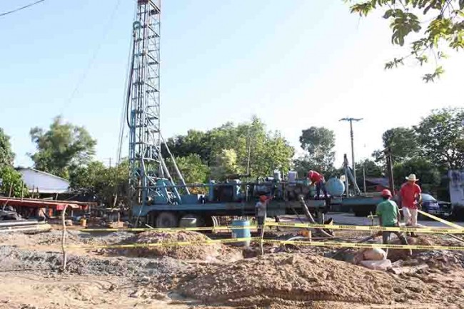 Banderazo a obra de  red de agua potable