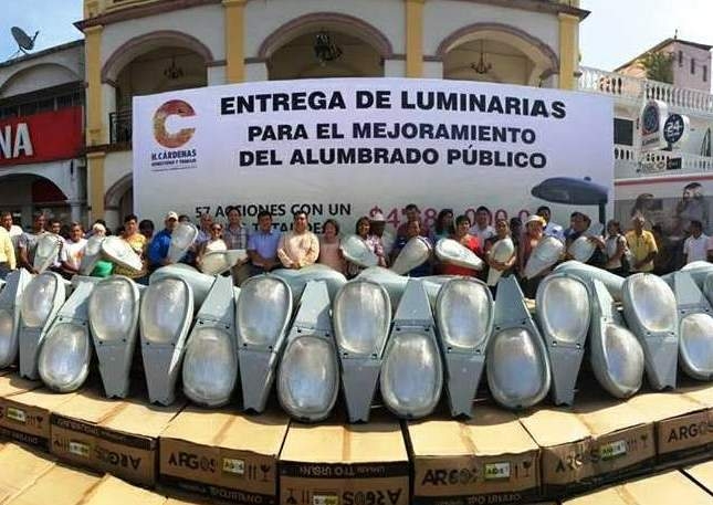 Iluminaremos a Cárdenas afirma Rafael Acosta León