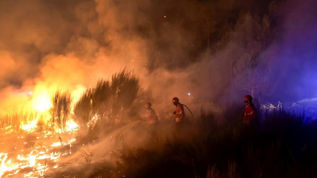 Arde isla portuguesa