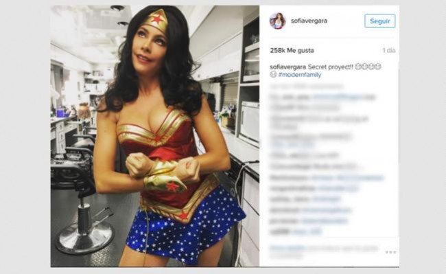 Sofía Vergara se disfraza  de Wonder Woman