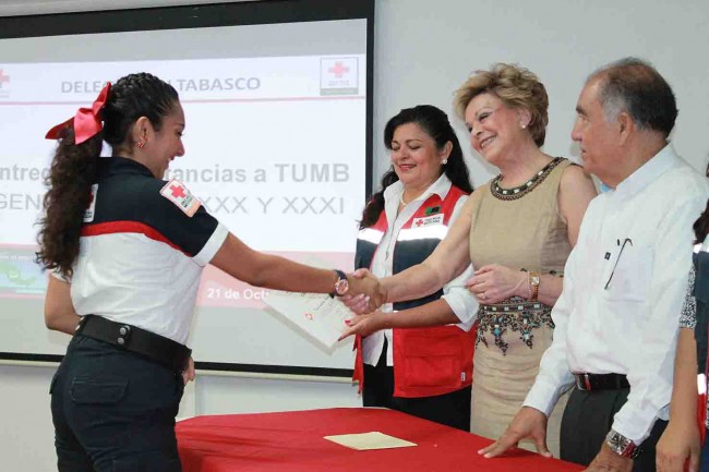 Reconocen a técnicos  en urgencias médicas