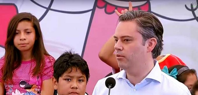 Niños, expertos en poner en aprietos a políticos