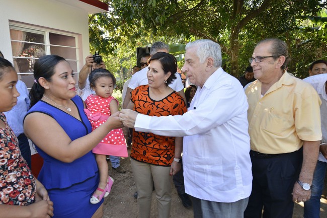 Entregan ANJ y Rosario Robles ‘Cuartos Rosas’