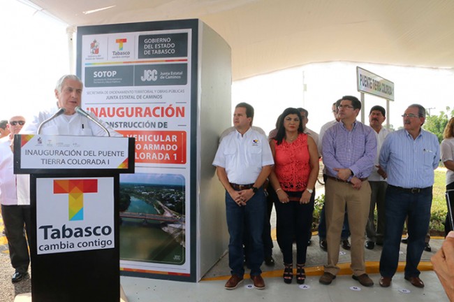 Inaugura ANJ el puente Tierra Colorada I