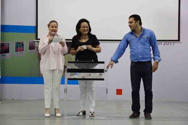 Rifan serenatas a beneficio del Hospital del Niño