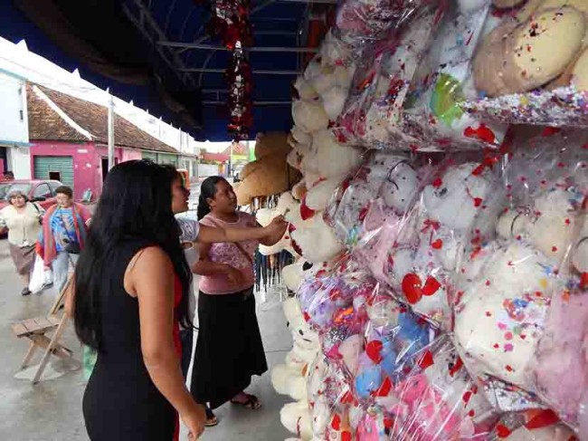 Comerciantes esperan repuntar el 10 de mayo