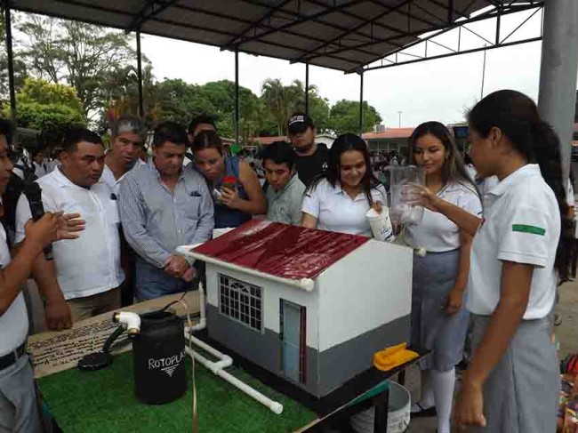 Buscan que jóvenes se interesen en la ciencia