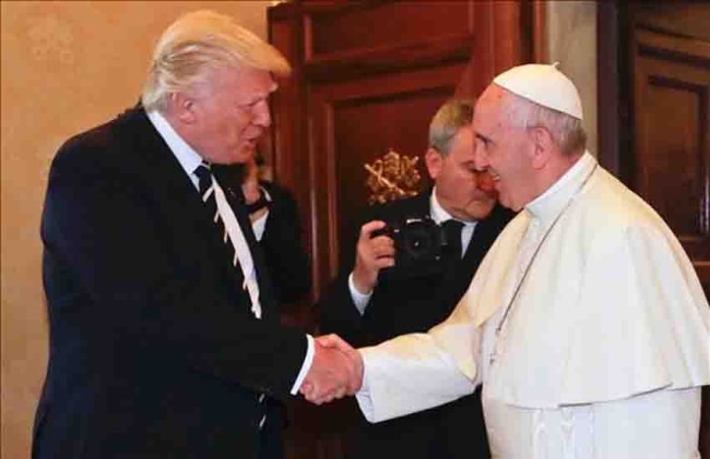 Pide el Papa a Trump,  ser  instrumento de paz