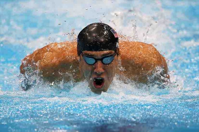 Michael Phelps retará a un ‘tiburón’