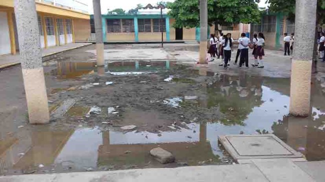 Un foco de infección escuela de Ayapa