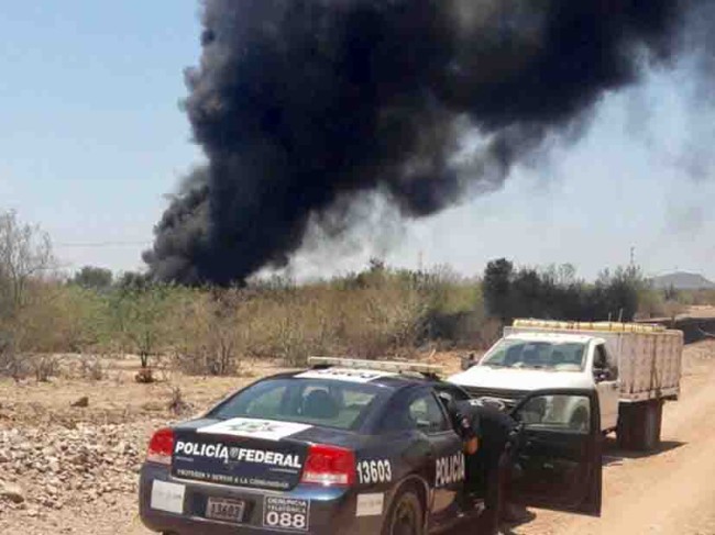 Provocan huachicoleros  incendio en oleoducto