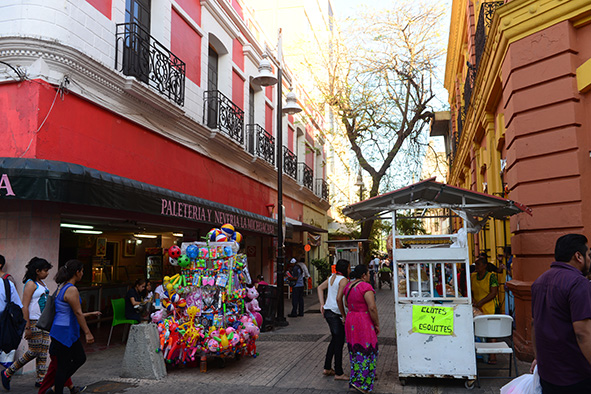 Solicitan comercios vigilancia en verano