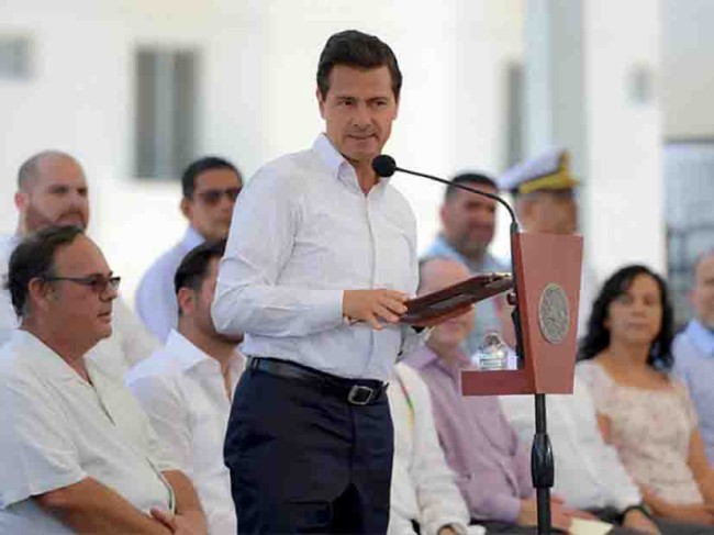 Pide EPN mantener la unidad ante los momentos complejos