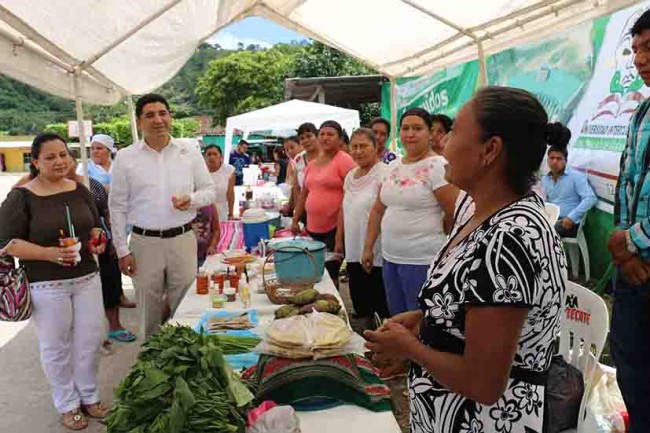 Reforzará SDET el proyecto Domingo de Tianguis Oxolotán