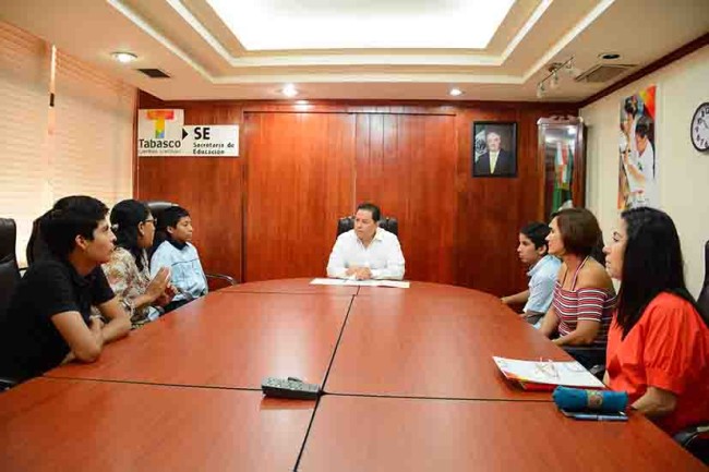 Respaldan a estudiantes para asistir a la Olimpiada de Matemáticas