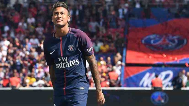 Neymar recibe con sorpresa demanda