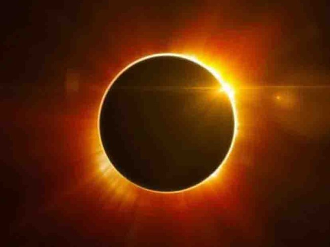 Dan consejos para observar el eclipse solar