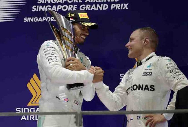 Hamilton gana  el GP de Singapur