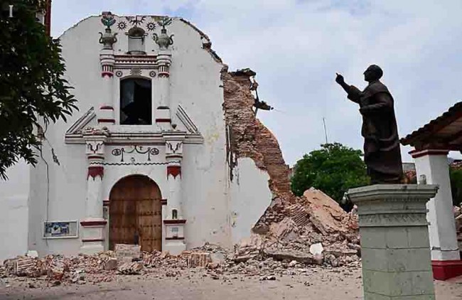 El sismo fractura el   patrimonio de México