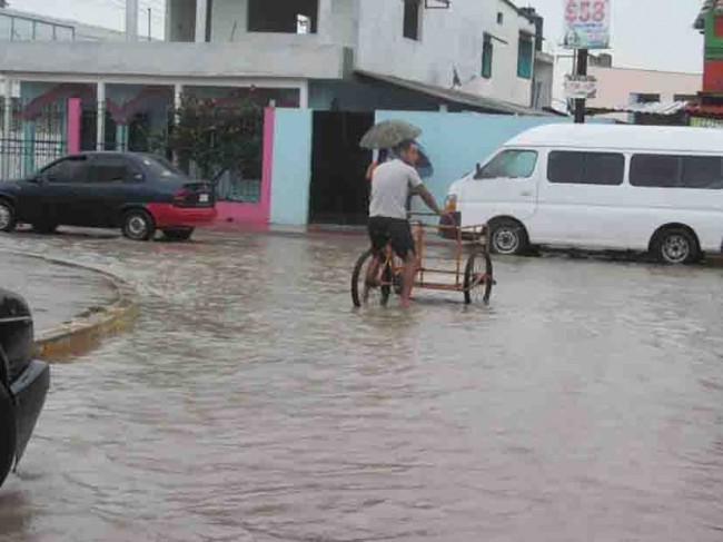 Lluvias provocan severos daños en la Villa Jalupa