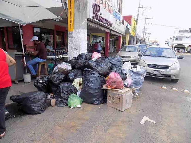 Basura por todos lados en Cárdenas