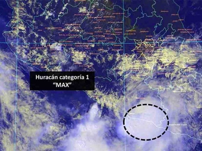 ‘Max’ toca tierra en costa de Guerrero