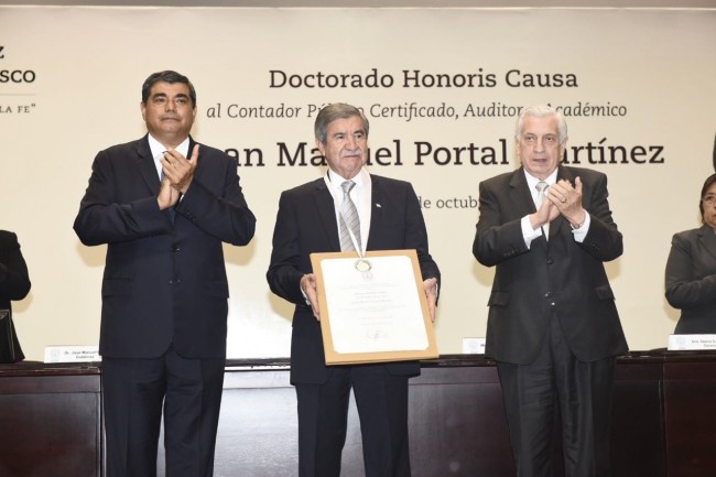 Juan Manuel Portal  ‘Doctor Honoris Causa’