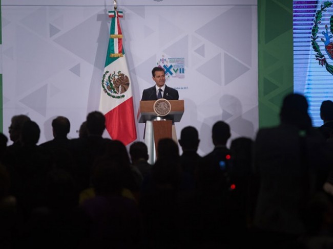 Presenta Peña Nieto iniciativa para elevar  a ley su Estrategia Nacional de Inclusión